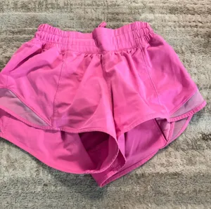 Lululemon Hotty Hot Shorts 2.5" thumbnail 1