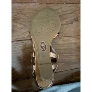 Sofft Rose Gold Metallic Leather Strappy Cork‎ Wedge Sandals Womens 9M thumbnail 5