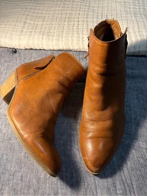 Frye Cognac Leather Ankle Booties with Side Zip Size 8.5 thumbnail 2