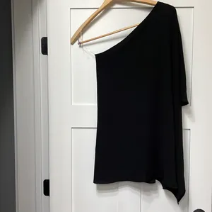 VICI Dress Mini Off-The-Shoulder thumbnail 3