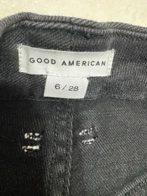 Good American Good Curve Jean Shorts Size 6/28 thumbnail 13