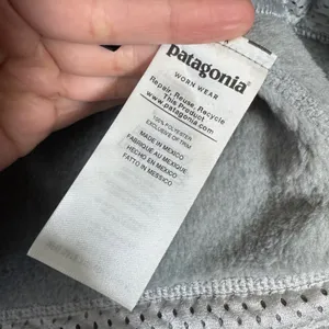 Patagonia Re-Tool Fleece 1/4 Snap-T Pullover‎ Gray Aurea Pink Trim Medium thumbnail 4