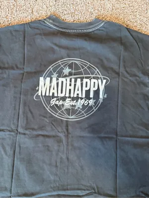 NWT Gap x MadHappy Globe Pocket Short sleeve tee relaxed fit size medium thumbnail 7