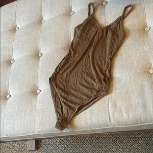 Agolde Brown Ribbed V-Neck Spaghetti Bodysuit Size Small thumbnail 3