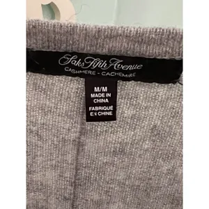 Saks Fifth avenue Sweater M‎ Gray v neck cashmere long sleeve Light Weight thumbnail 4