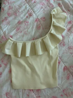 ZARA One-Shoulder Top ruffle thumbnail 1