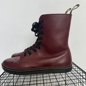 Dr. Martens Stratford Oxblood Leather Floral 9-Eye Combat Boots Women’s 8 thumbnail 15