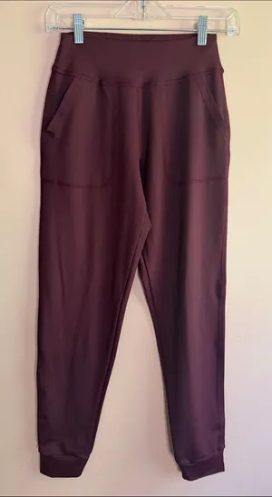 Women’s High-Rise Joggers in Deep Plum thumbnail 1