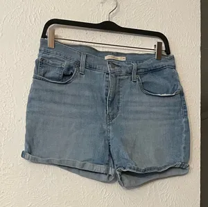 Levi's Light Blue Rolled Hem Denim Shorts Size 30 thumbnail 1