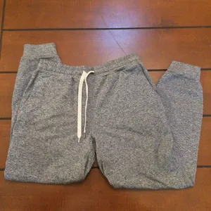 Vuori performance jogger heathered gray xs thumbnail 2
