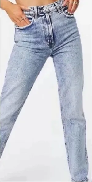 Abercrombie & Fitch Ultra High Rise Straight Size 28R thumbnail 1