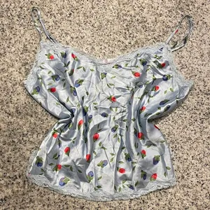 Victoria's Secret Silk Cami thumbnail 1