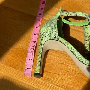 Perixir Women’s US 7 Green Snakeskin Print Stiletto Ankle Strap Sandals Heels thumbnail 7
