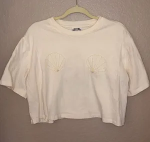 Cream beaded shell cropped top 🤍🐚 White Size M thumbnail 2