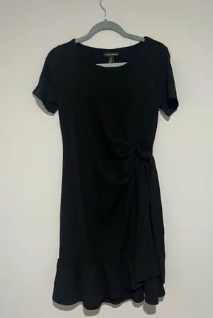 A Pea in the Pod Black Short Sleeve Maternity Dress thumbnail 4
