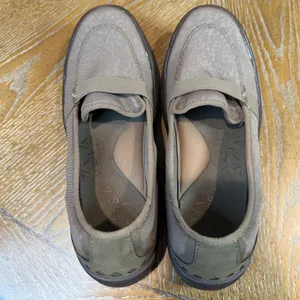 BZees Nugget Morel Slip On Loafers Taupe Grey Fabric Comfort Shoes Size 10 thumbnail 5