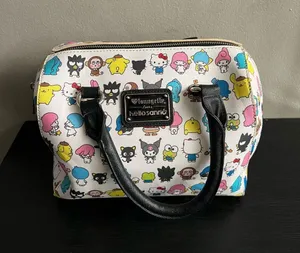 VERY RARE Loungefly loves Sanrio AOP Character Crossbody Purse Bag Satchel HEART thumbnail 1