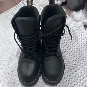 Dr. Martens WOMENS size 6 drywair Black Shoes waterproof thumbnail 3