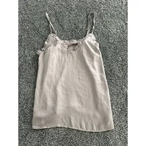 Unbranded Camisole Tank Top Womens S/M Mauve Purple Ruffle V-Neck Satin thumbnail 3