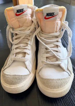 Nike Blazer Size 8 Women thumbnail 2