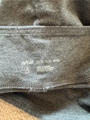 Aerie‎ Chill Play Move Gray High Rise Leggings Medium Short 25” Cropped thumbnail 3