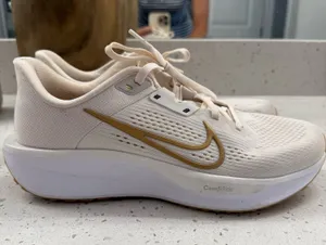 Nike Tennis Shoes thumbnail 1