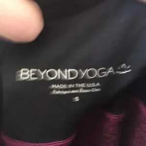 Beyond Yoga twist and shout pink space dye workout cropped leggings thumbnail 2