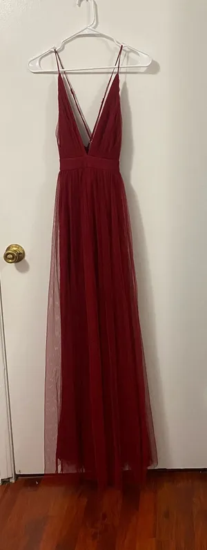Red Windsor criss cross dress thumbnail 1