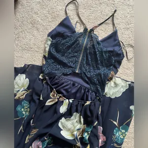 Windsor floral dress thumbnail 3