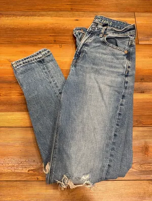 American Eagle Mom Jeans thumbnail 1