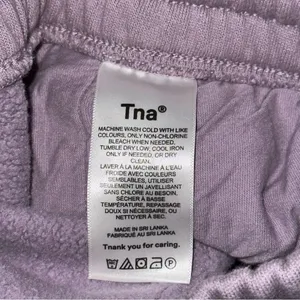 TNA ARITZIA Women’s Sz XS Lavender Purple Cozy Fleece Boyfriend Wide Sweatpants thumbnail 5