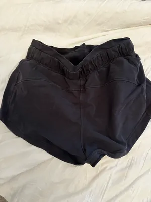 Lululemon shorts thumbnail 3