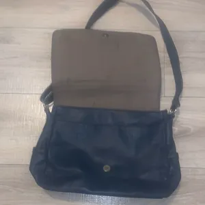 Relic Navy Blue Double Buckle Shoulder Bag thumbnail 3