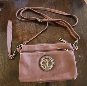 Jessica Simpson Unbranded Handbag Womens Size Crossbody Black Card Slots Modern Chic‎ thumbnail 1