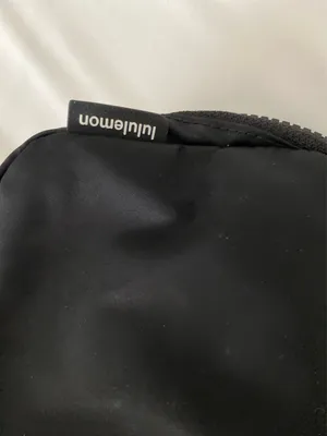 Black lululemon belt bag thumbnail 4