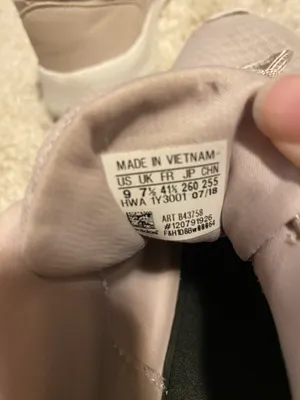 Adidas shoes thumbnail 5