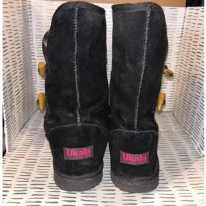 Ukala by EMU Australia Taj Low Black Suede Merino Wool Toggle Boots Womens 9 thumbnail 4