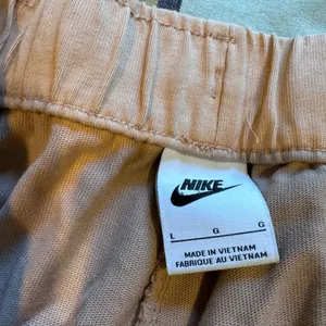 Nike Joggers thumbnail 2