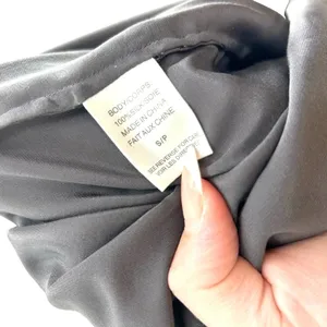 Cami NYC Samantha Cold Shoulder‎ Silk Top In Slate Gray Silk Size Small thumbnail 9