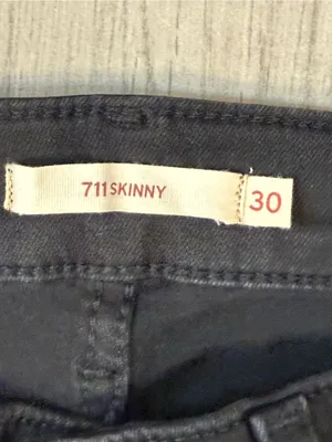 Levi's Black High-Rise Skinny Jeans for Women thumbnail 6