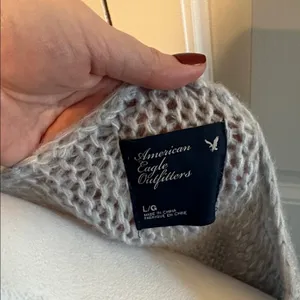 American Eagle Large Y2K Light Gray Wool/Mohair-Blend Open‎ Knit V-Neck Sweater thumbnail 3