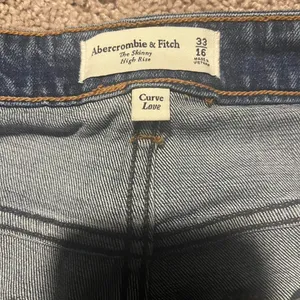 Abercrombie & fitch curve love Jeans thumbnail 3