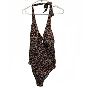 Kona Sol Twist Front Leopard Animal Print Halter One Piece Swimsuit Plus Size 20 thumbnail 3