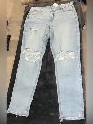 American Eagle Curvy '90s Skinny Jean in Stretch Ripped Destroyed Light Wash thumbnail 7