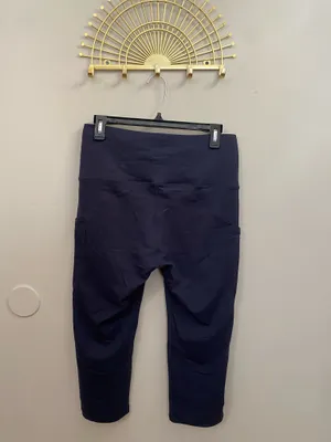 Women's High-Waist Capri Leggings in Deep Navy thumbnail 2