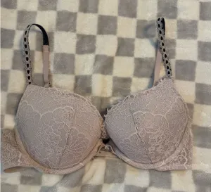 Victoria's Secret Light Pink Bra Lace thumbnail 1