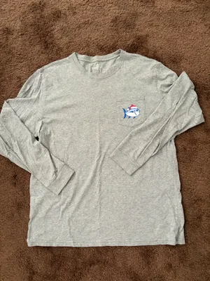 Southern Tide Men’s Gray Heather Fair Isle Holiday Skipjack Pocket T-Shirt thumbnail 4