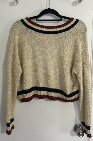 Cropped V Neck Sweater thumbnail 4