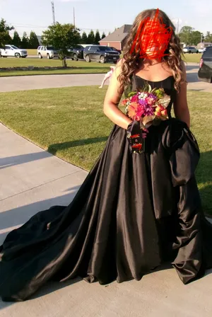 Sherri Hill Dress size 12 NEW worn for 3 hours Hi/Lo black satin. thumbnail 2