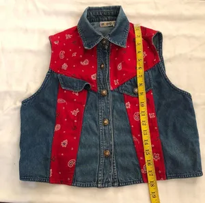 90s Sun River Red blue western cowgirl denim vest jacket with paisley bandana print and pockets #cottagecore #biker #Y2K #streetwear thumbnail 4